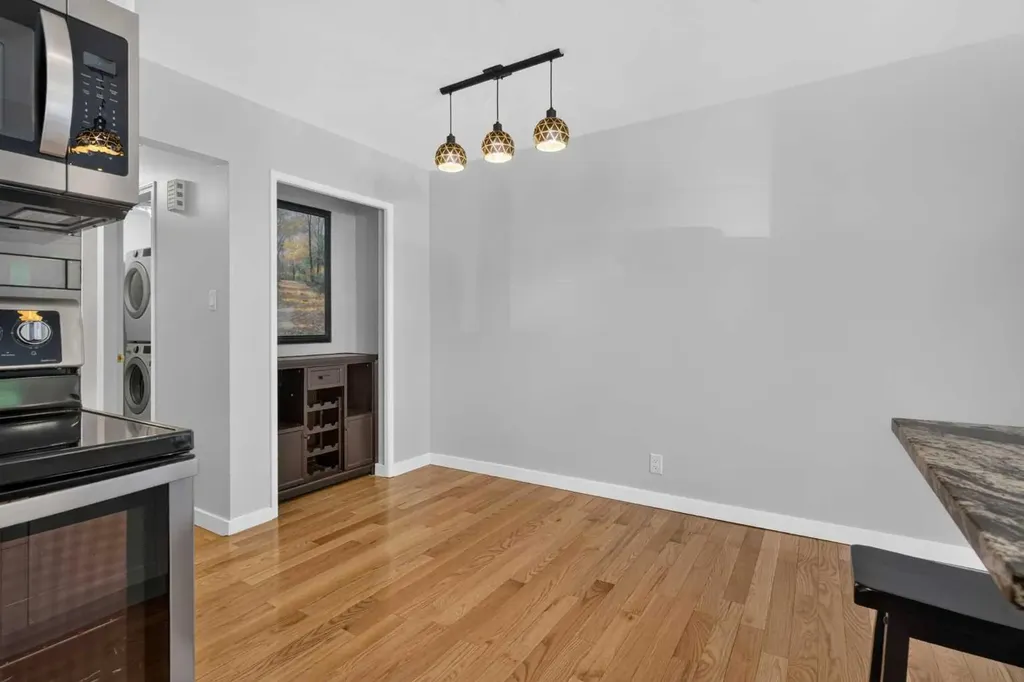 7631 22 Street SE Calgary AB T2C0W9