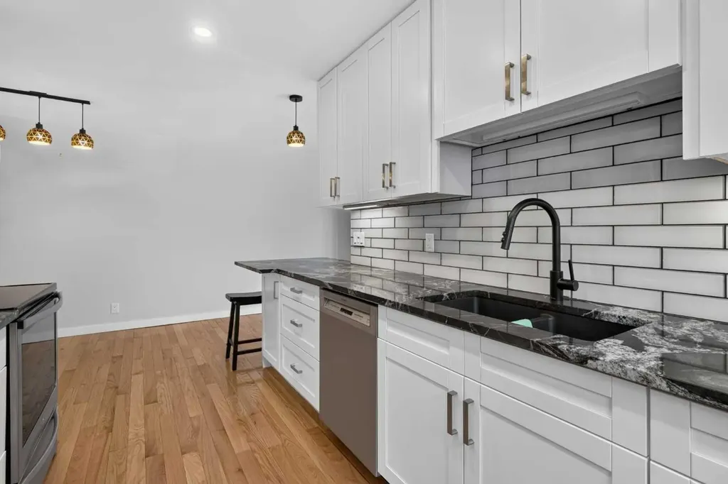 7631 22 Street SE Calgary AB T2C0W9