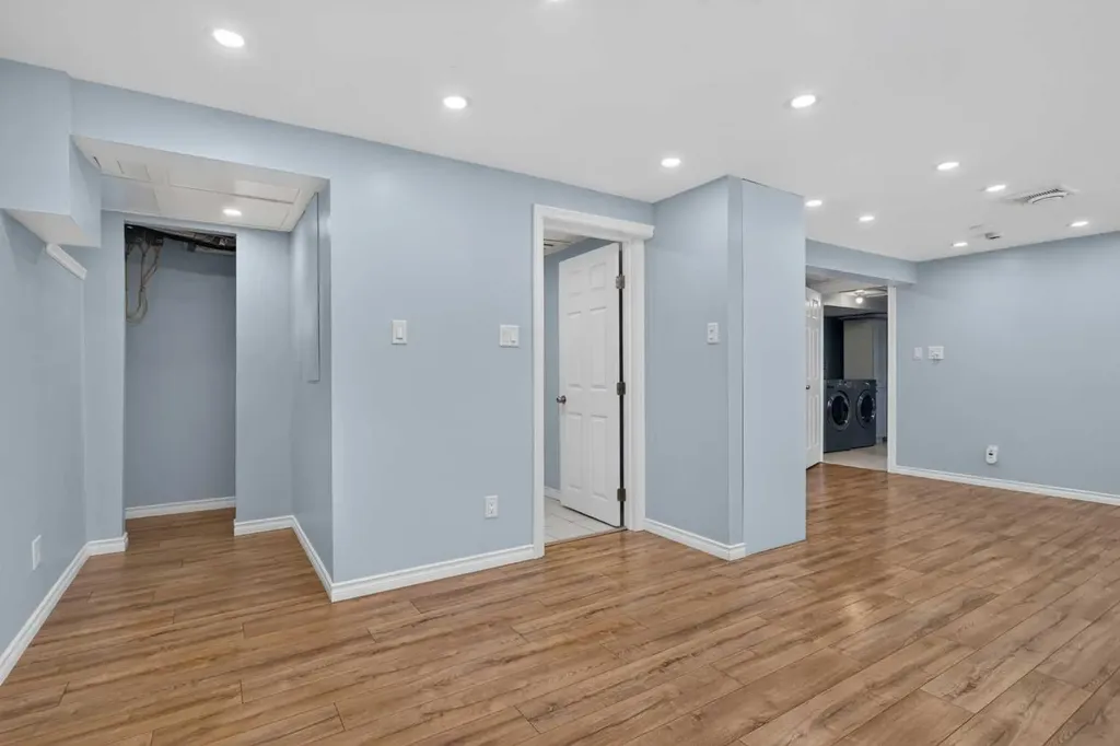 7631 22 Street SE Calgary AB T2C0W9