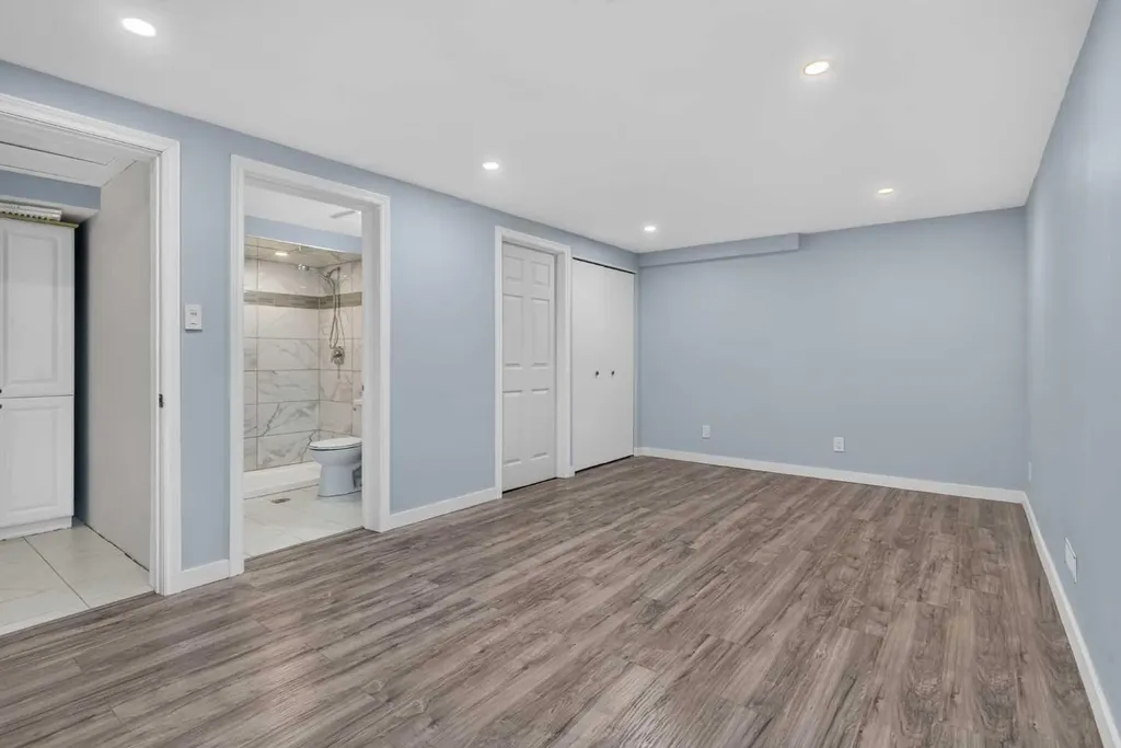 7631 22 Street SE Calgary AB T2C0W9