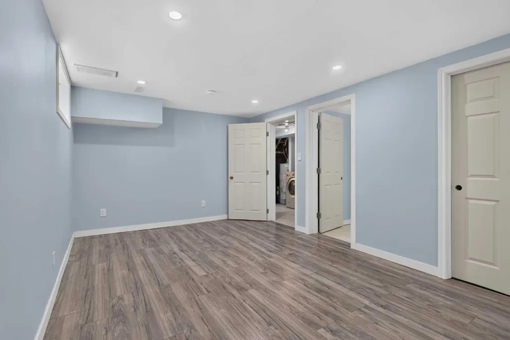 7631 22 Street SE Calgary AB T2C0W9