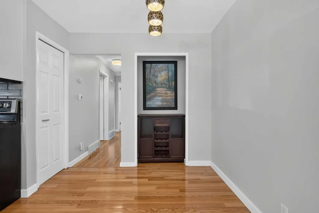 7631 22 Street SE Calgary AB T2C0W9