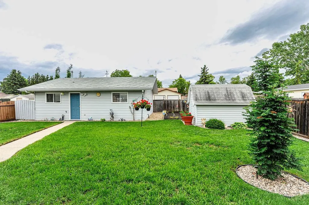 6407 50 Avenue Camrose AB T4V 3Z9