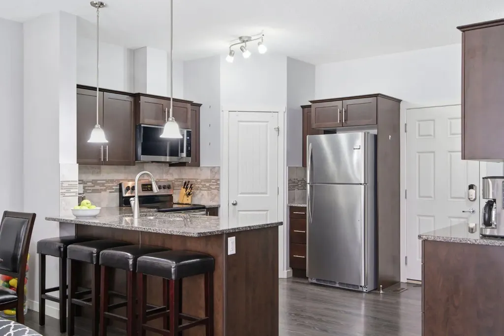 126 Copperpond Landing SE Calgary AB T2Z 1G6