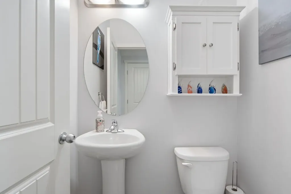 126 Copperpond Landing SE Calgary AB T2Z 1G6