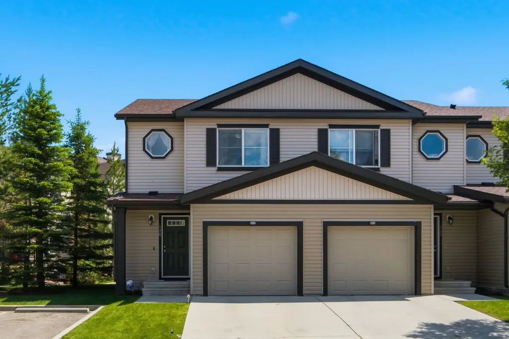126 Copperpond Landing SE Calgary AB T2Z 1G6