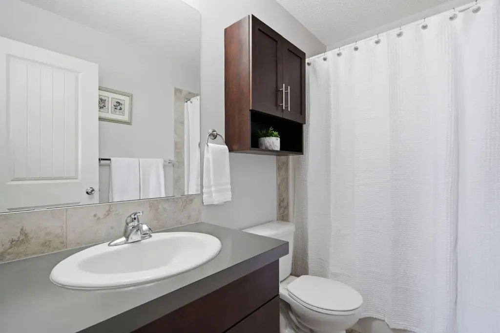 126 Copperpond Landing SE Calgary AB T2Z 1G6