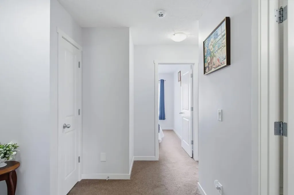 126 Copperpond Landing SE Calgary AB T2Z 1G6