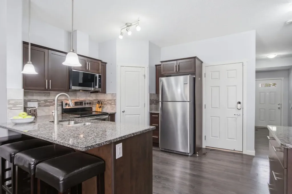 126 Copperpond Landing SE Calgary AB T2Z 1G6