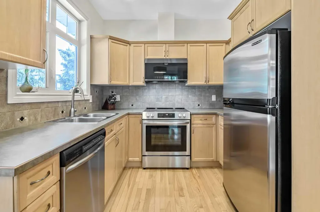 5633 6 Street SW Calgary AB T2V0H1