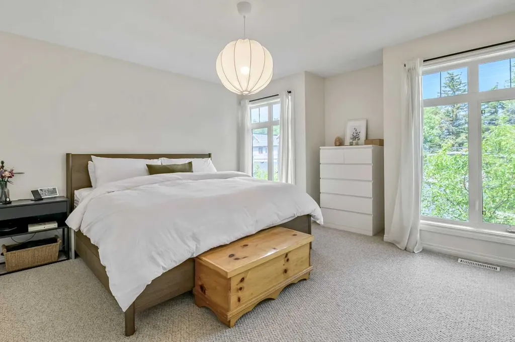 5633 6 Street SW Calgary AB T2V0H1
