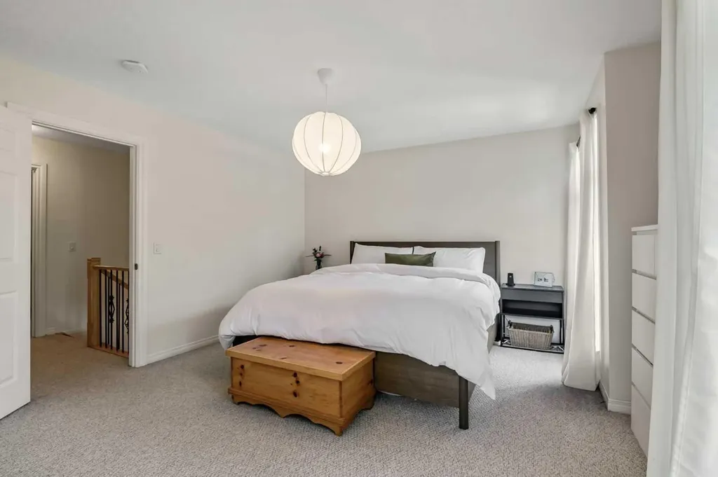 5633 6 Street SW Calgary AB T2V0H1