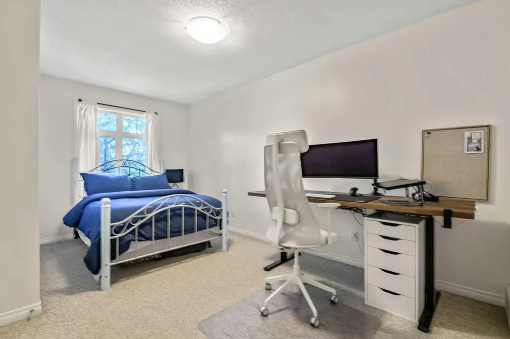 5633 6 Street SW Calgary AB T2V0H1
