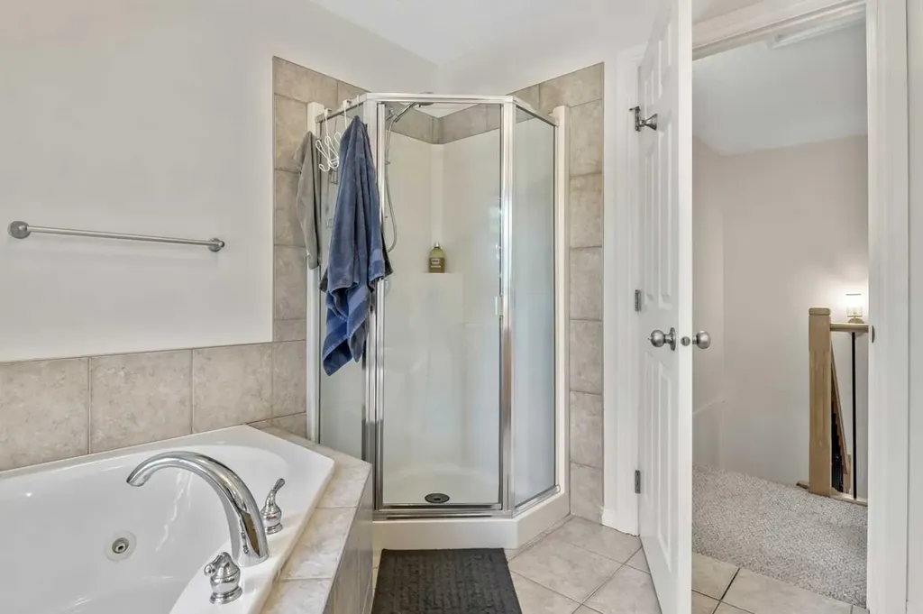 5633 6 Street SW Calgary AB T2V0H1
