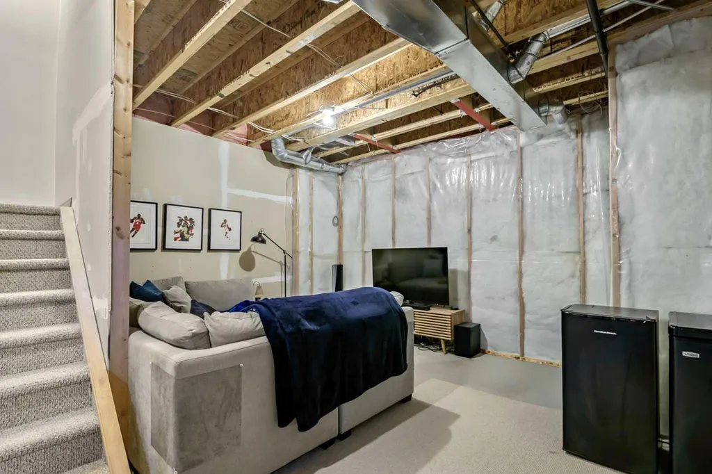 5633 6 Street SW Calgary AB T2V0H1