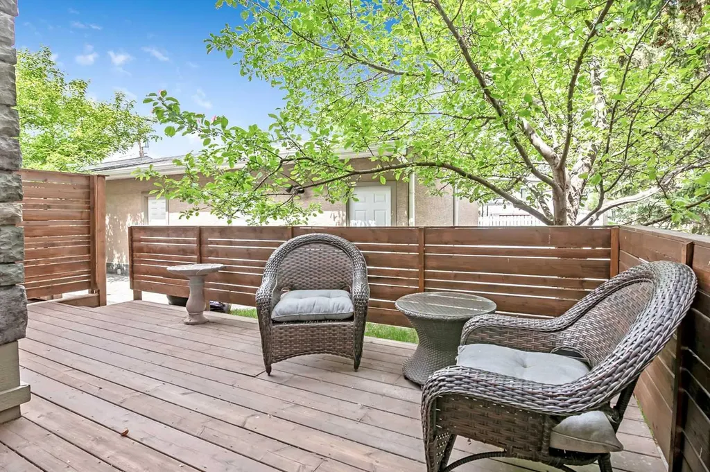 5633 6 Street SW Calgary AB T2V0H1