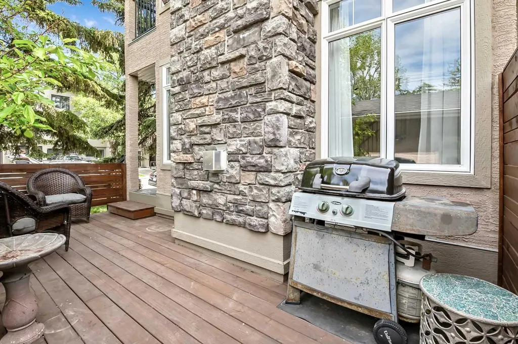 5633 6 Street SW Calgary AB T2V0H1