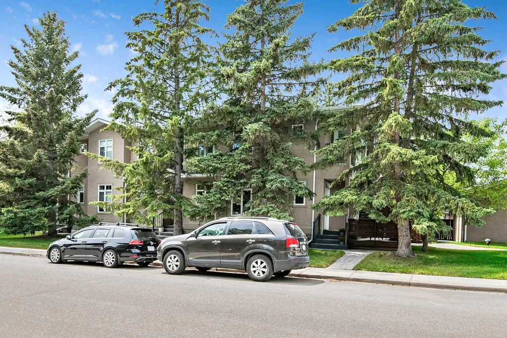 5633 6 Street SW Calgary AB T2V0H1