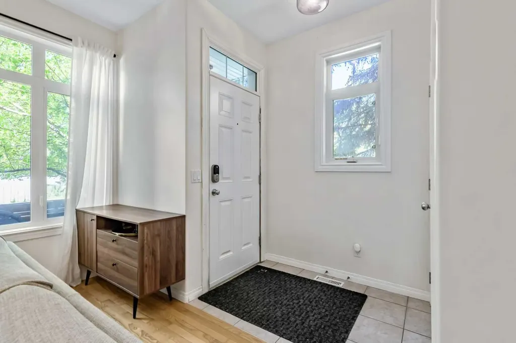 5633 6 Street SW Calgary AB T2V0H1