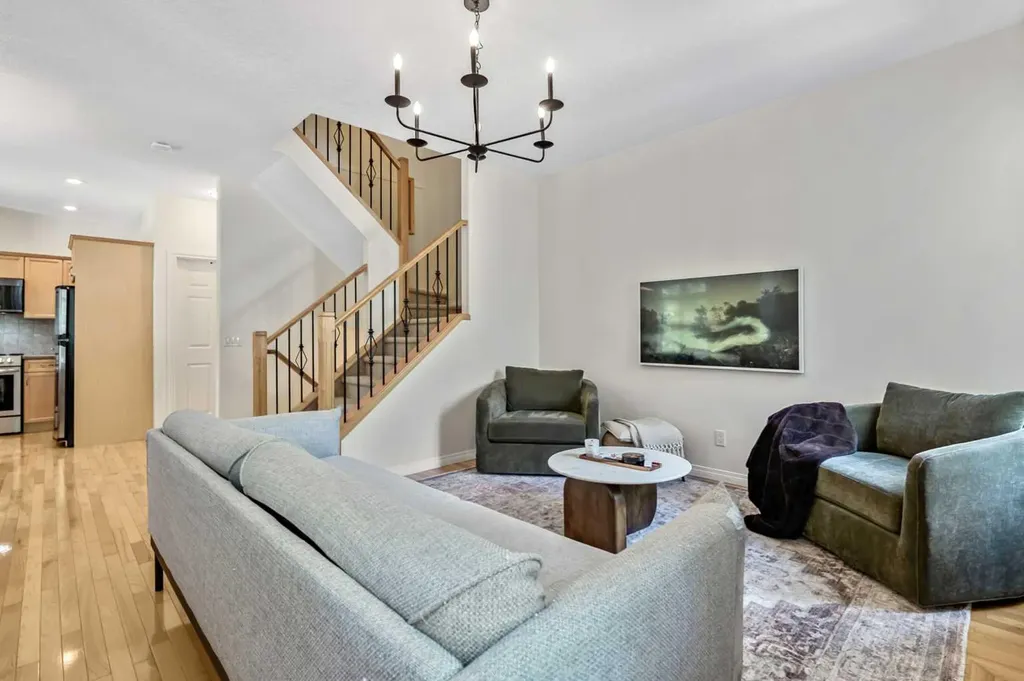5633 6 Street SW Calgary AB T2V0H1