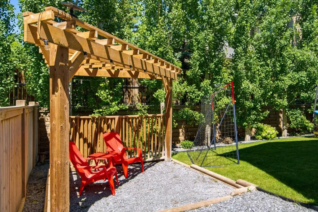 1405 Montrose Terrace SE High River AB T1V 0B4