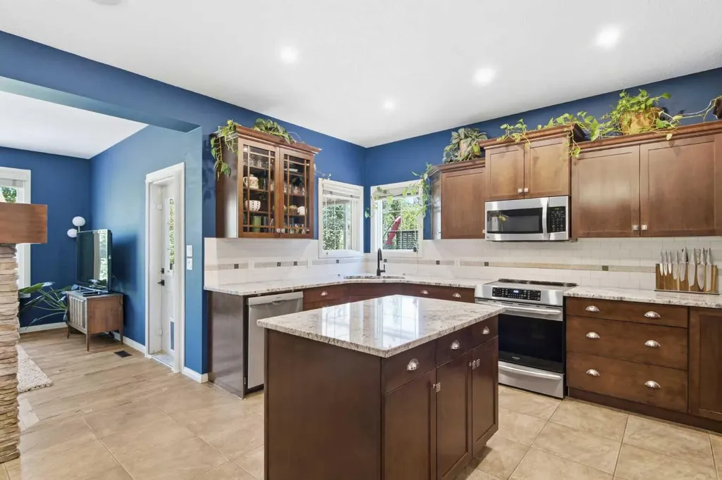 1405 Montrose Terrace SE High River AB T1V 0B4