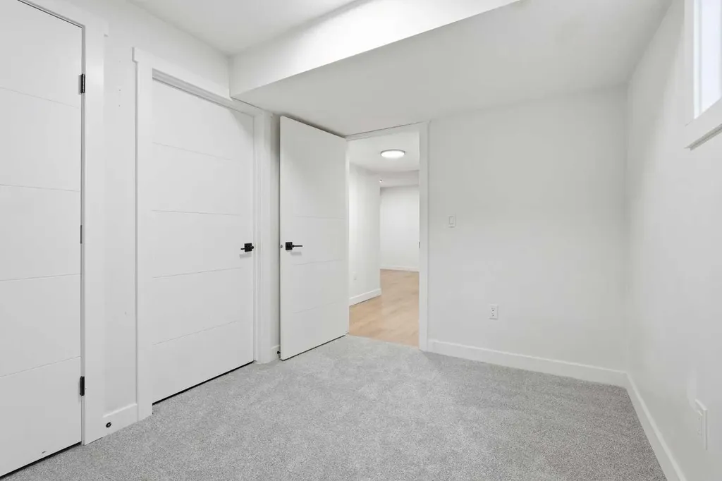 58 Taraglen Road NE Calgary AB T3J 2N5