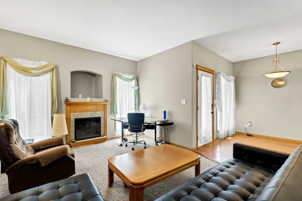 305 5 Avenue SW Redcliff AB T0J 2P2