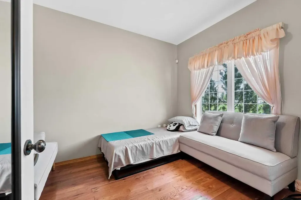 305 5 Avenue SW Redcliff AB T0J 2P2