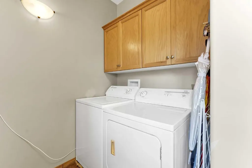 305 5 Avenue SW Redcliff AB T0J 2P2