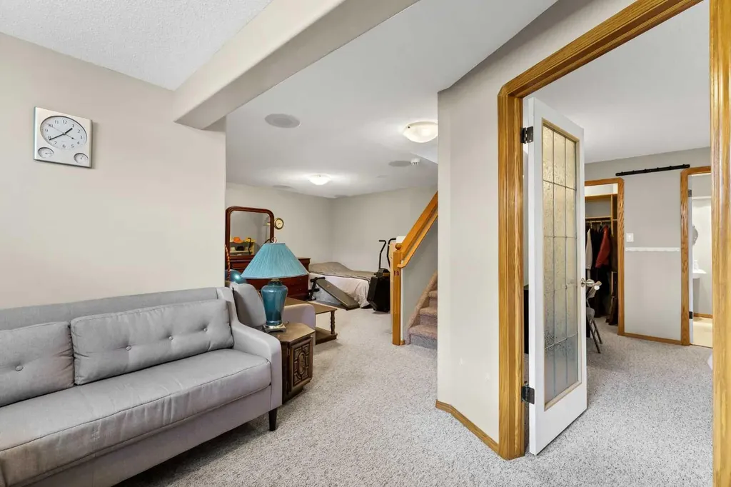 305 5 Avenue SW Redcliff AB T0J 2P2