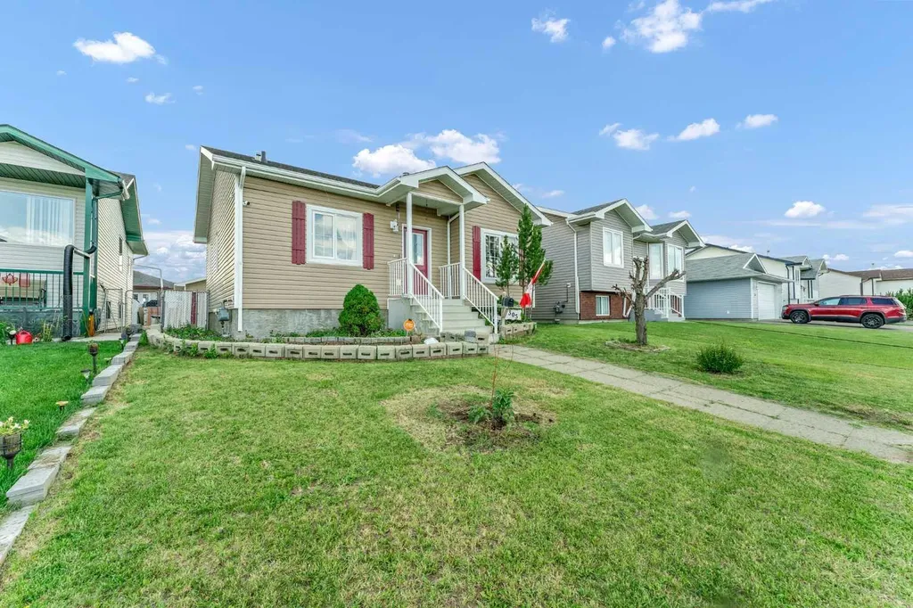 305 5 Avenue SW Redcliff AB T0J 2P2