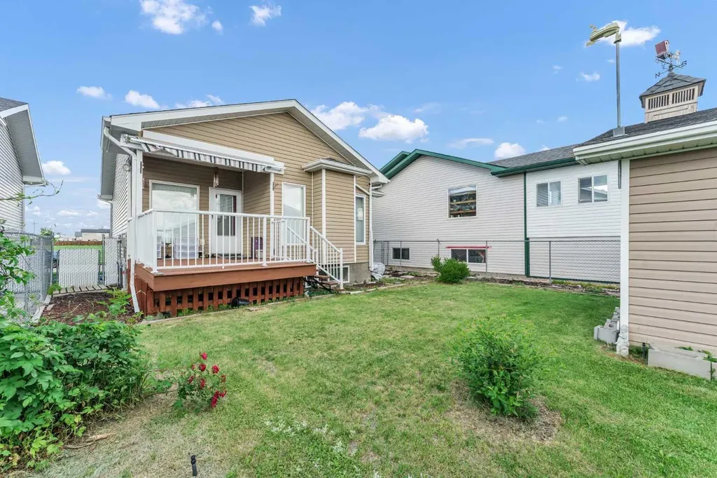 305 5 Avenue SW Redcliff AB T0J 2P2