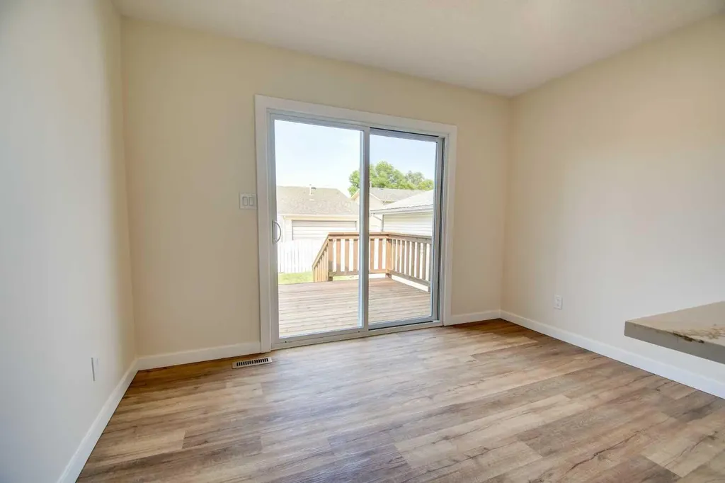 82 Excell Street Red Deer AB T4R2H8