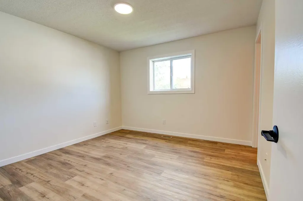 82 Excell Street Red Deer AB T4R2H8
