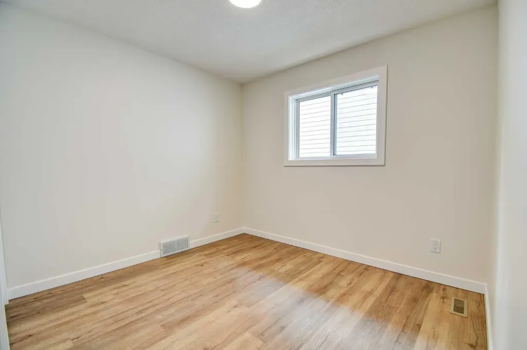 82 Excell Street Red Deer AB T4R2H8