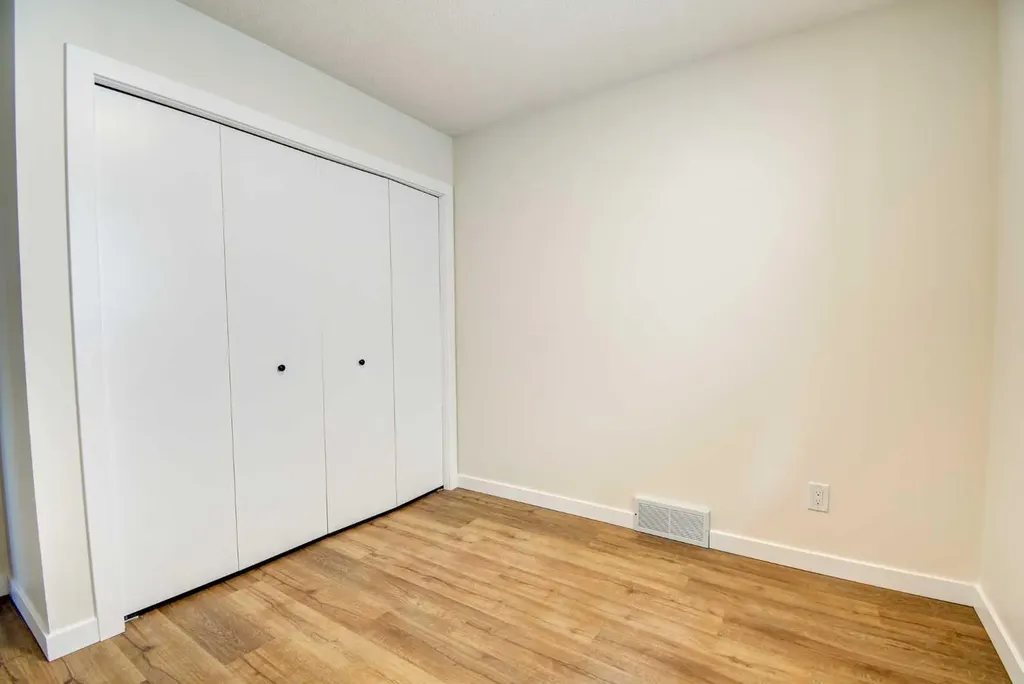 82 Excell Street Red Deer AB T4R2H8
