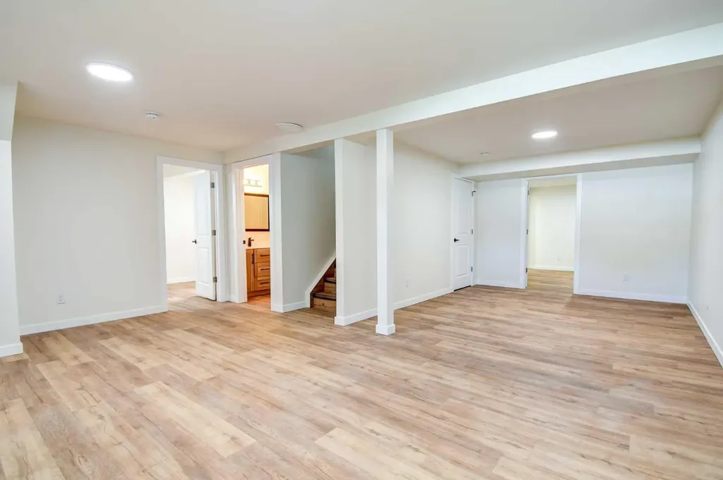 82 Excell Street Red Deer AB T4R2H8