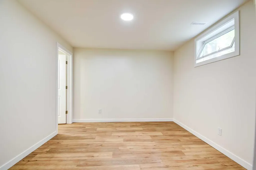 82 Excell Street Red Deer AB T4R2H8