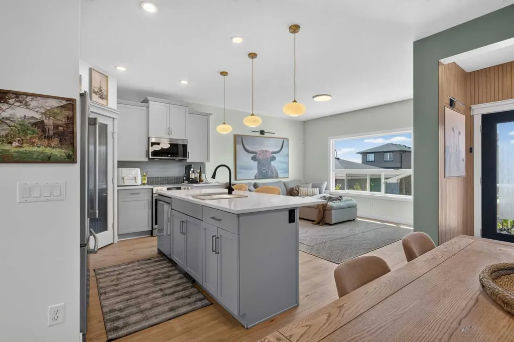 111 River Heights Drive Cochrane AB T4C 0Y1