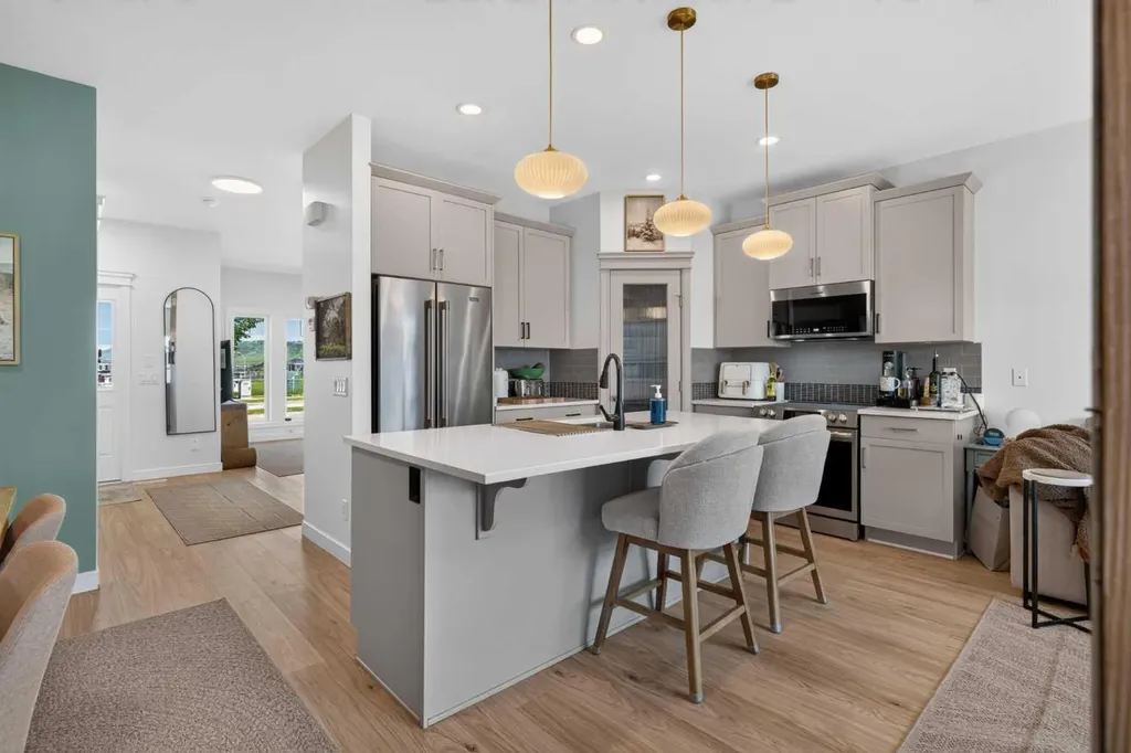 111 River Heights Drive Cochrane AB T4C 0Y1