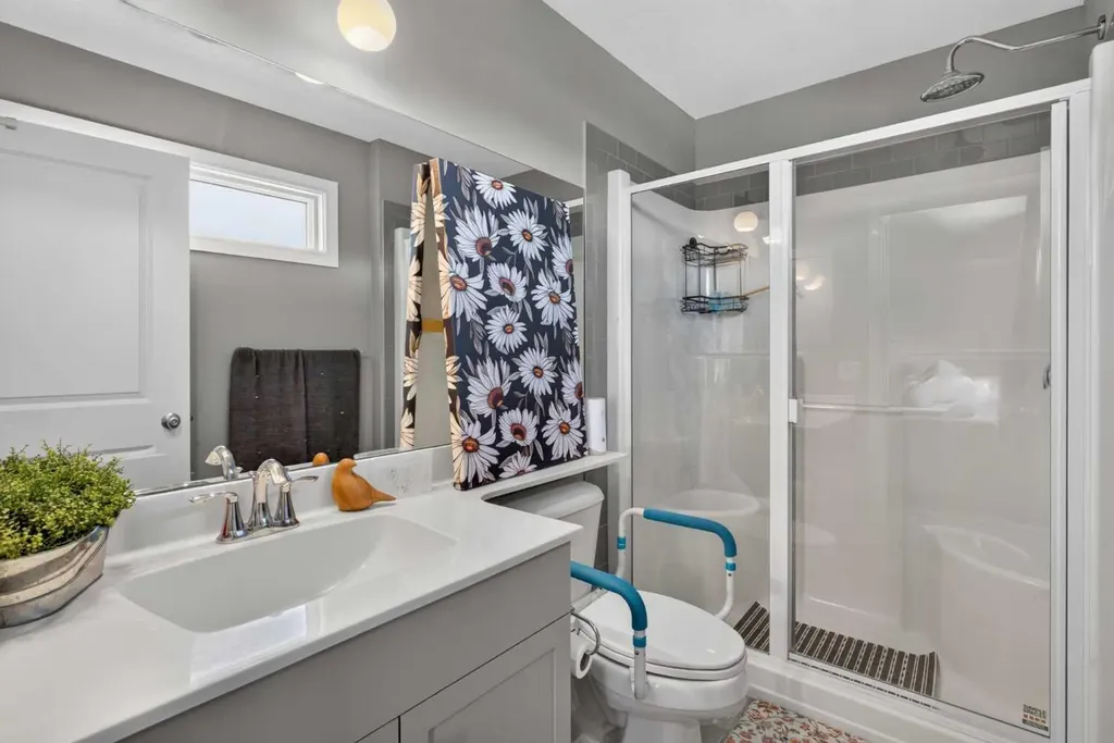 111 River Heights Drive Cochrane AB T4C 0Y1