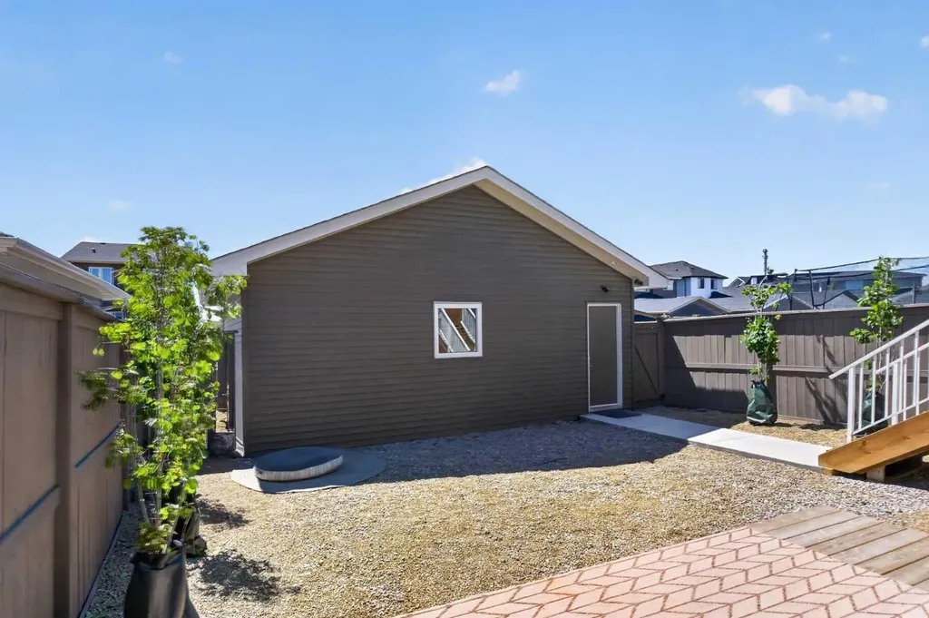 111 River Heights Drive Cochrane AB T4C 0Y1