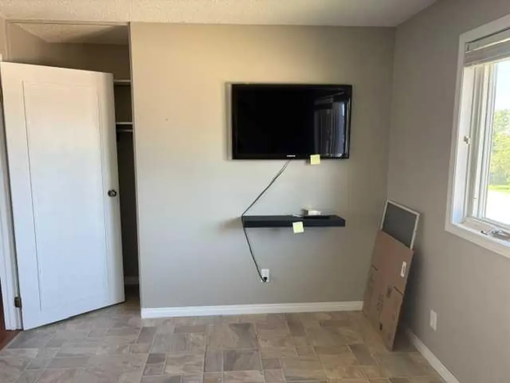 4422 54 Avenue Valleyview AB T0H 3N0
