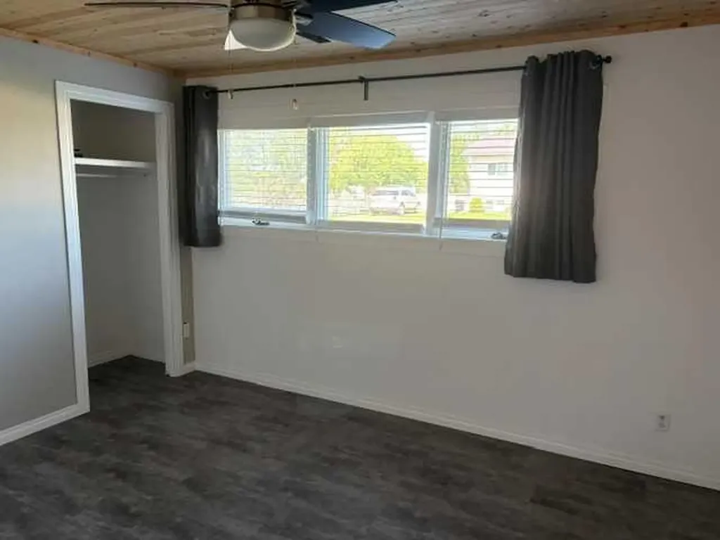 4422 54 Avenue Valleyview AB T0H 3N0