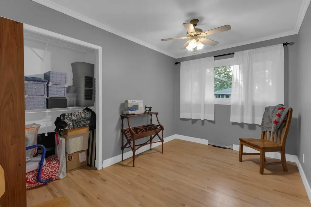 47 Hillgrove Drive SW Calgary AB T2V 3L5