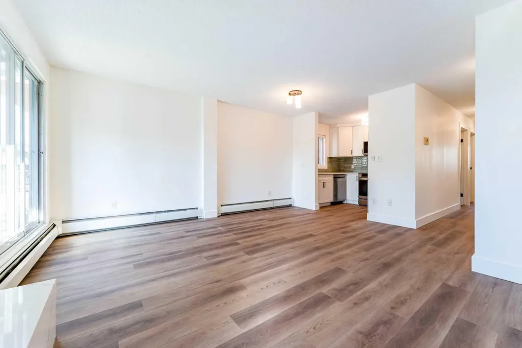 624 2 Avenue NW Calgary AB T2N 0E3