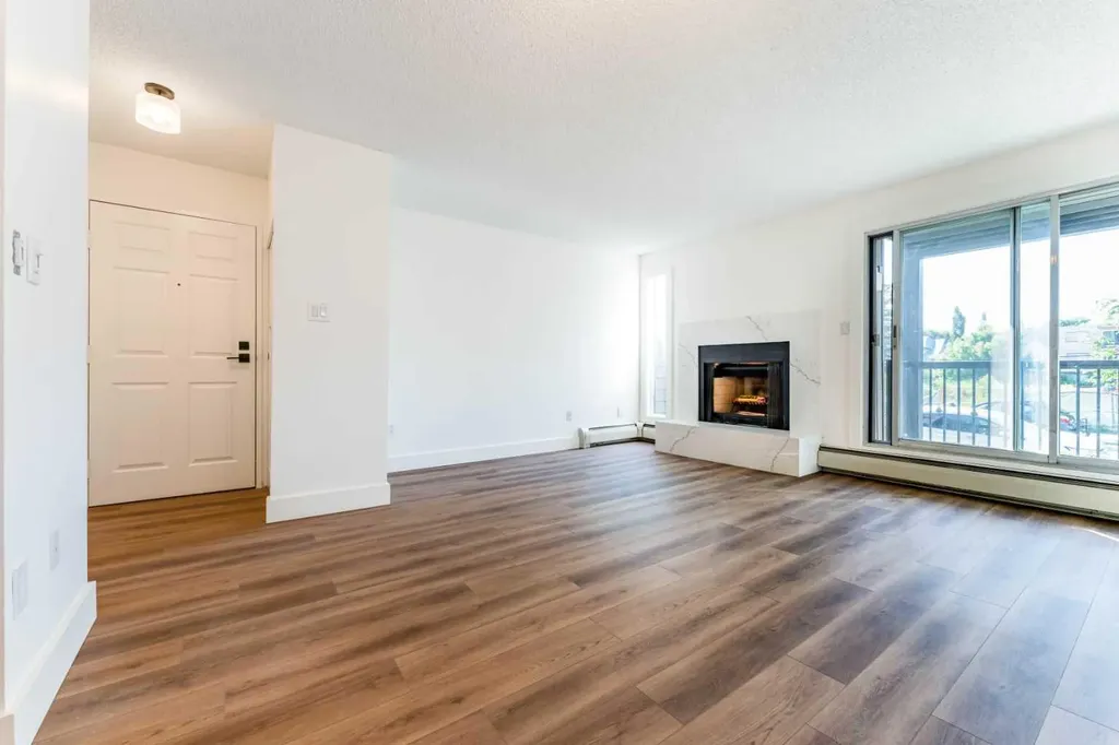 624 2 Avenue NW Calgary AB T2N 0E3