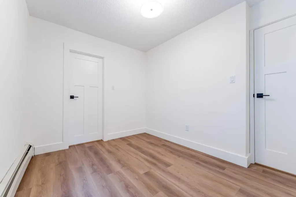 624 2 Avenue NW Calgary AB T2N 0E3