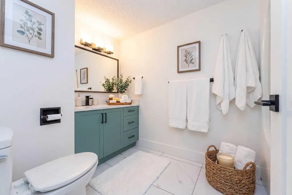 624 2 Avenue NW Calgary AB T2N 0E3